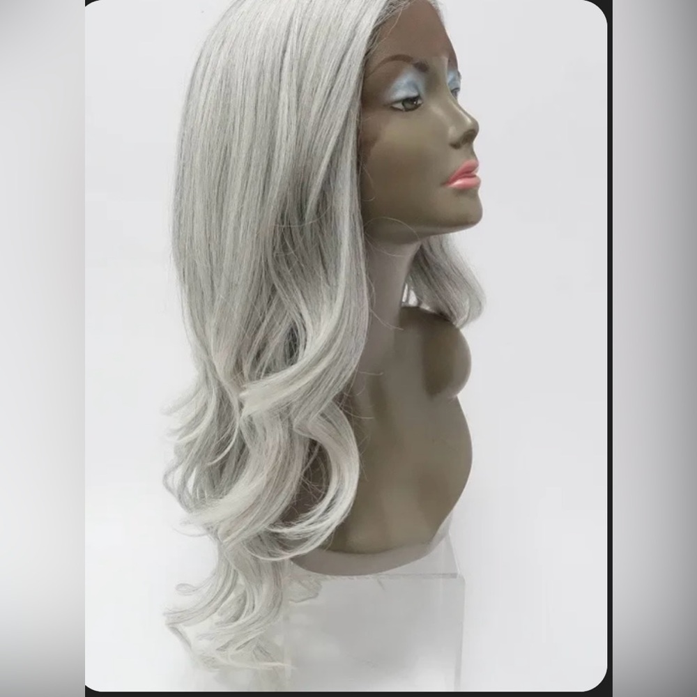 Motown Tress synthetic wig
